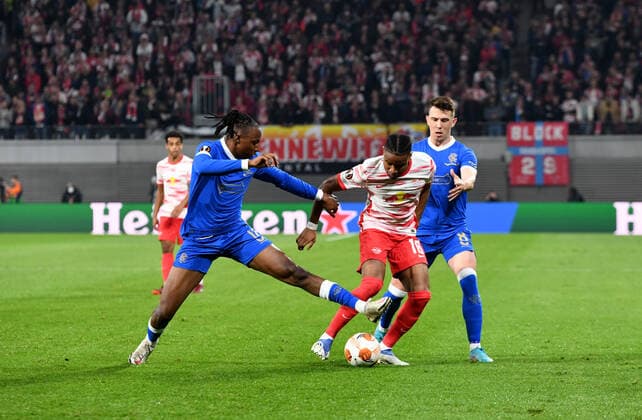 Football, men, 2021 2022 season, Europa League semifinals, first leg , RB Leipzig Glasgow Rangers, v l Joe Aribo Glasgow Rangers , Christopher Nkunku RB Leipzig , Ryan Jack Glasgow Rangers , 28 04 2022, Copyright: xSebastianxRäppold MatthiasxKochx