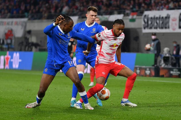 Joe Aribo Glasgow Rangers left , Ryan Jack Glasgow Rangers center and Christopher Nkunku RB Leipzig right , RB Leipzig vs Glasgow Rangers, Football, Europa League, 28 04 2022 DFB DFL REGULATES PROHIBIT ANY USE OF PHOTOGRAPHS AS IMAGE SEQUENCES AND OR QUASI VIDEO RB Leipzig vs Glasgow Rangers, Football, Europa League, 28 04 2022 Leipzig Copyright: xBertxHarzer xEibner-Pressefotox