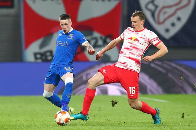 28 04 2022, xtgx, football UEFA European League, RB Leipzig Glasgow Rangers FC emspor, v l Ryan Kent Glasgow Rangers, 14 , Lukas Klostermann Leipzig, 16 duel, duel, fight, tackle DFL DFB REGULATES PROHIBIT ANY USE OF PHOTOGRAPHS as IMAGE SEQUENCES and or QUASI VIDEO Leipzig