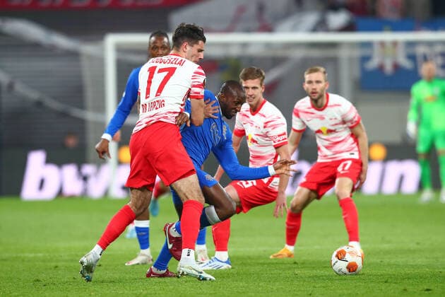 28 04 2022, xtgx, football UEFA European League, RB Leipzig Glasgow Rangers FC emspor, v l Dominik Szoboszlai Leipzig, 17 , Glen Kamara Glasgow Rangers, 18 duel, duel, fight, tackle DFL DFB REGULATES PROHIBIT ANY USE OF PHOTOGRAPHS AS IMAGE SEQUENCES AND OR QUASI VIDEO Leipzig