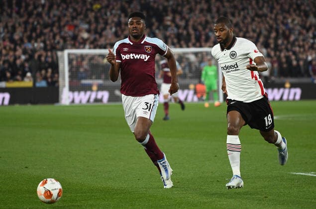 28 04 2022, xkvx, football UEFA Europa League, West Ham United Eintracht Frankfurt emspor, v l Ben Johnson West Ham United , Almamy Toure Eintracht Frankfurt DFL DFB REGULATIONS PROHIBIT ANY USE OF PHOTOGRAPHS as IMAGE SEQUENCES and or QUASI VIDEO London