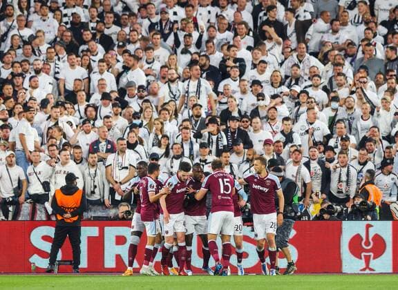 Mandatory Credit: Photo by Andrew Fosker Shutterstock (12914204au) Michail Antonio of West Ham United celebrates scoring the equalising goal 1-1 in front of the Eintracht Frankfurt fans West Ham United v Eintracht Frankfurt, UEFA Europa League, Semi-Final, First Leg, Football, The London Stadium, London, UK - 28 Apr 2022 EDITORIAL USE ONLY No use with unauthorised audio, video, data, fixture lists, club league logos or live services. Online in-match use limited to 120 images, no video emulation. No use in betting, games or single club league player publications. West Ham United v Eintracht Frankfurt, UEFA Europa League, Semi-Final, First Leg, Football, The London Stadium, London, UK - 28 Apr 2022 EDITORIAL USE ONLY No use with unauthorised audio, video, data, fixture lists, club league logos or live services. Online in-match use limited to 120 images, no video emulation. No use in betting, games or single club league player publications. Copyright: xAndrewxFosker Shutterstockx 12914204au