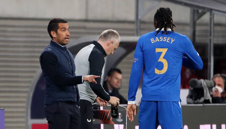 Coach Giovanni van Bronckhorst, Calvin Bassey Sport Football UEFA Euroleague Europa League UEL Semifinal First Leg Men Season 2021 2022 28 04 2022 Rasen Ballsport RB Leipzig RBL vs Glasgow Rangers FC DFL regulations prohibit any use of photographs as image sequences and or quasi video