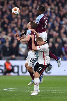 Soccer Europa League semifinal West Ham United Eintracht Frankfurt on 28 04 2022 at the Olympic Stadium London in London Tomas Soucek West Ham , left Martin Hinteregger Frankfurt , front Michail Antonio West Ham , top xHDx