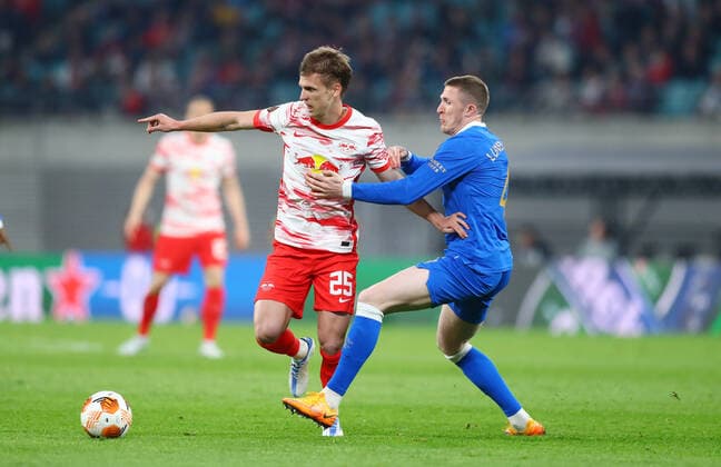 RB Leipzig Glasgow Rangers 28 04 2022 Leipzig, 28 04 2022, Red Bull Arena, Football, UEFA Europa League, Semi Final , RB Leipzig vs Glasgow Rangers FC , Pictured v l Dani Olmo 25, RB Leipzig and John Lundstram 4, Rangers , UEFA regulations prohibit any use of photographs as image sequences and or quasi video , Picture Point
