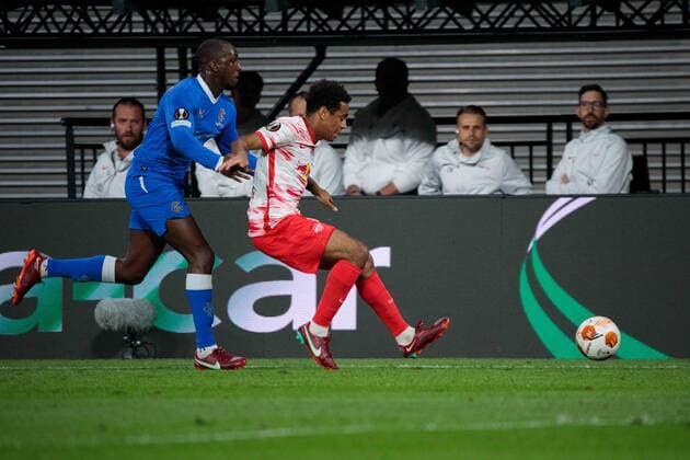 Leipzig, Germany 28 April 2022 Europa League 2021 2022 RB Leipzig vs Glasgow Rangers v l in duel Ryan Jack Rangers FC and Tyler Adams RB Leipzig Red Bull Stadion Sachsen Copyright: xFotostandx xMatybax