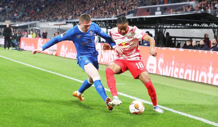 RB Leipzig Glasgow Rangers 28 04 2022 Leipzig, 28 04 2022, Red Bull Arena, Football, UEFA Europa League, Semifinal first leg, RB Leipzig vs Rangers FC Glasgow , Pictured from left John Lundstram 4, Rangers , Christopher Nkunku 18, RB Leipzig , UEFA regulations prohibit any use of photographs as image sequences and or quasi video