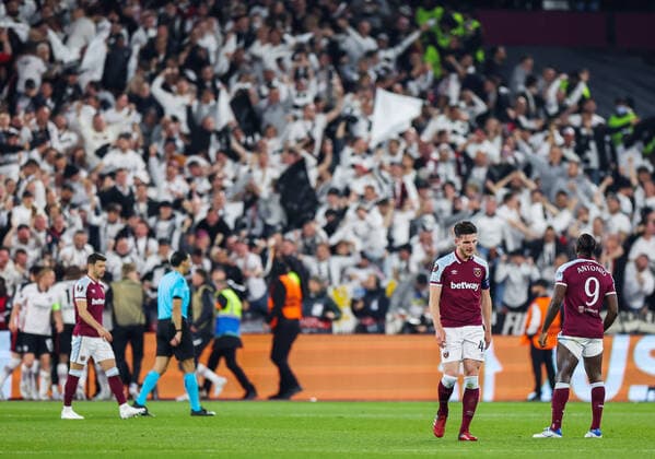 Mandatory Credit: Photo by Simon Dael Shutterstock (12914205cn) The West Ham United players look dejected after Daichi Kamada of Eintracht Frankfurt scores to make it 1-2 on the night West Ham United v Eintracht Frankfurt, UEFA Europa League, Semi-Final, First Leg, Football, The London Stadium, London, UK - 28 Apr 2022 EDITORIAL USE ONLY No use with unauthorised audio, video, data, fixture lists, club league logos or live services. Online in-match use limited to 120 images, no video emulation. No use in betting, games or single club league player publications. West Ham United v Eintracht Frankfurt, UEFA Europa League, Semi-Final, First Leg, Football, The London Stadium, London, UK - 28 Apr 2022 EDITORIAL USE ONLY No use with unauthorised audio, video, data, fixture lists, club league logos or live services. Online in-match use limited to 120 images, no video emulation. No use in betting, games or single club league player publications.  Copyright: xSimonxDael Shutterstockx 12914205cn