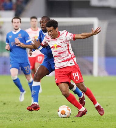 RB Leipzig Glasgow Rangers 28 04 2022 Leipzig, 28 04 2022, Red Bull Arena, Football, UEFA Europa League, Semi final first leg, RB Leipzig vs Rangers FC Glasgow , Pictured from front Christopher Nkunku 18, RB Leipzig , Glen Kamara 18, Rangers , UEFA regulations prohibit any use of photographs as image sequences and or quasi video