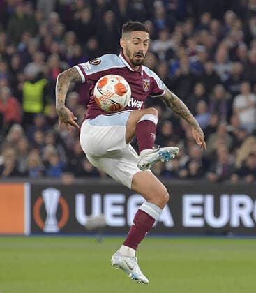 Mandatory Credit: Photo by Arfa Griffiths West Ham United Shutterstock (12914202ba) Manuel Lanzini of West Ham United in action West Ham United v Eintracht Frankfurt, UEFA Europa League, Semi-Final, First Leg, Football, The London Stadium, London, UK - 28 Apr 2022 EDITORIAL USE ONLY No use with unauthorised audio, video, data, fixture lists, club league logos or live services. Online in-match use limited to 120 images, no video emulation. No use in betting, games or single club league player publications. West Ham United v Eintracht Frankfurt, UEFA Europa League, Semi-Final, First Leg, Football, The London Stadium, London, UK - 28 Apr 2022 EDITORIAL USE ONLY No use with unauthorised audio, video, data, fixture lists, club league logos or live services. Online in-match use limited to 120 images, no video emulation. No use in betting, games or single club league player publications.  Copyright: xArfaxGriffiths WestxHamxUnited Shutterstockx 12914202ba