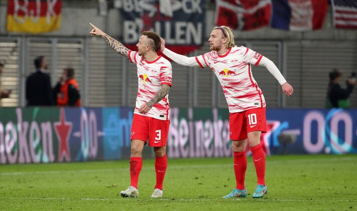 Angelino 1 0 cheering, Emil Forsberg joy emotion jubilation after 1 0 sports football soccer UEFA Euroleague Europa League UEL semifinal first leg men season 2021 2022 28 04 2022 Rasen Ballsport RB Leipzig RBL vs Glasgow Rangers FC DFL regulations prohibit any use of photographs as image sequences and or quasi video