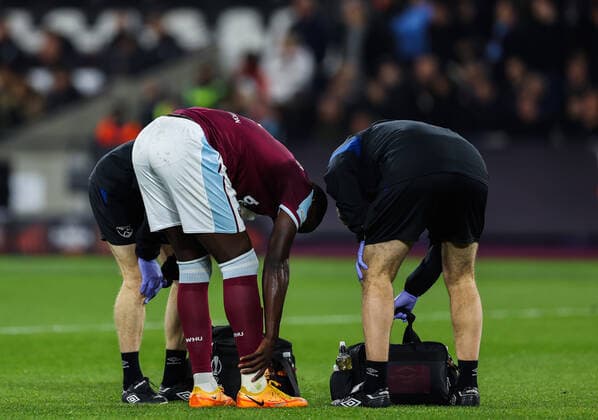 Mandatory Credit: Photo by Simon Dael Shutterstock (12914205dh) Kurt Zouma of West Ham United gets another knock West Ham United v Eintracht Frankfurt, UEFA Europa League, Semi-Final, First Leg, Football, The London Stadium, London, UK - 28 Apr 2022 EDITORIAL USE ONLY No use with unauthorised audio, video, data, fixture lists, club league logos or live services. Online in-match use limited to 120 images, no video emulation. No use in betting, games or single club league player publications. West Ham United v Eintracht Frankfurt, UEFA Europa League, Semi-Final, First Leg, Football, The London Stadium, London, UK - 28 Apr 2022 EDITORIAL USE ONLY No use with unauthorised audio, video, data, fixture lists, club league logos or live services. Online in-match use limited to 120 images, no video emulation. No use in betting, games or single club league player publications.  Copyright: xSimonxDael Shutterstockx 12914205dh