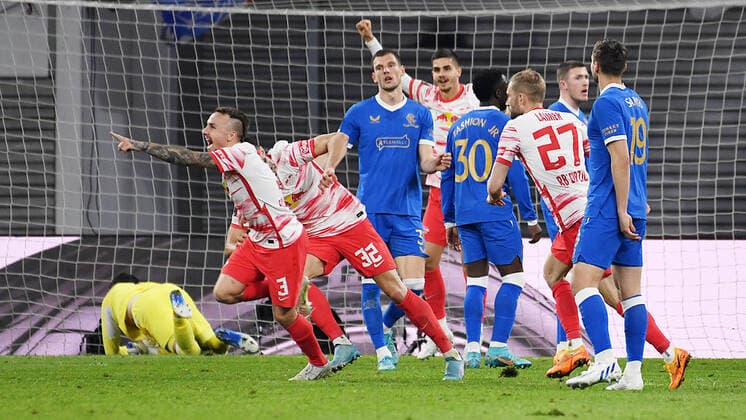 Soccer UEFA Europa League, semi-final, first leg season 2021 2022, RB Leipzig vs Glasgow Rangers 28 04 2022 Goal RB Leipzig by Angelino Left back RB Leipzig, back number 3, 3 center, cheering at the match RB Leipzig vs Glasgow Rangers 28 04 2022 Allan McGregor goalkeeper Glasgow Rangers, back number 1 back stretches in vain Andre Silva center forward RB Leipzig, back number 33, 33 , Konrad Laimer central midfield RB Leipzig, back number 27, 27 cheer Leipzig Saxony Germany Red Bull Arena