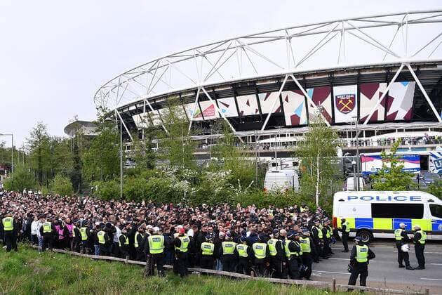 Soccer Europa League semifinal West Ham United Eintracht Frankfurt on 28 04 2022 at the Olympic Stadium London in London fan march march fans Frankfurt to the stadium xHDx