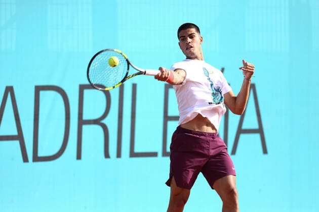 April 29, 2022, MADRID, MADRID, SPAIN: Carlos Alcaraz of Spain practices during the Mutua Madrid Open 2022 celebrated at La Caja Magica on April 29, 2022, in Madrid, Spain. MADRID SPAIN - ZUMAa181 20220429_zaa_a181_027 Copyright: xOscarxJ.xBarrosox