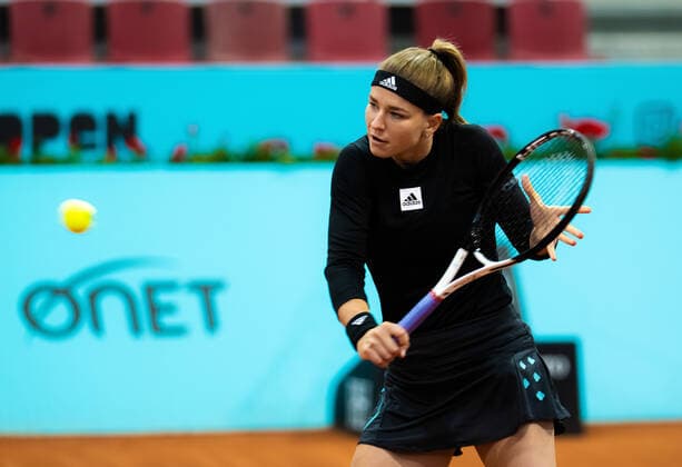 April 28, 2022, MADRID, MADRID, SPAIN: Karolina Muchova of the Czech Republic in action during the first round of the 2022 Mutua Madrid Open WTA, Tennis Damen 1000 tennis tournament against Qinwen Zheng of China MADRID SPAIN - ZUMAa181 20220428_zaa_a181_148 Copyright: xRobxPrangex
