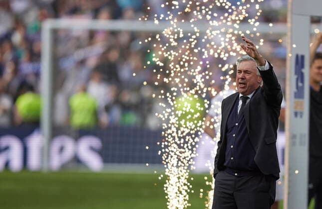 Spain, Madrid, 30 04 2022, Estadio Santiago Bernabeu, Real Madrid v Espanyol CF LaLiga Santander Matchday 34, Carlo Ancelotti Head coach Real Madrid CF gestures Photo EU Images Madrid Estadio Santiago Bernabeu Spain  eu-images-071