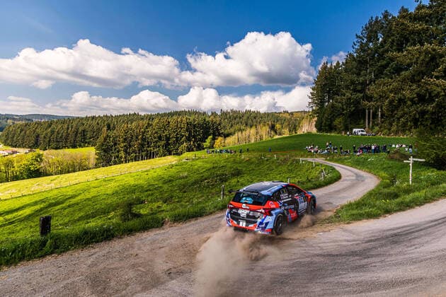 Bilder des Jahres 2022, Sport 04 April Sport Themen der Woche KW17 Sport Bilder des Tages 01 CIAMIN Nicolas, ROCHE Yannick, Hyundai I20 Rally2, action during the Rallye Rhone Charbonnieres 2022, 2nd round of the Championnat de France des Rallyes 2022, from April 28 to 30 in Charbonnieres-les-Bains, France - AUTO - RALLYE RHONE CHARBONNIERES 2022 DPPI Panoramic  01522003-BR-573