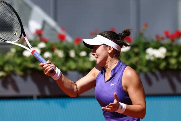 May 1, 2022, MADRID, MADRID, SPAIN: Bianca Andreescu of Canada in action against Danielle Collins of United States during the Mutua Madrid Open 2022 celebrated at La Caja Magica on May 01, 2022, in Madrid, Spain. MADRID SPAIN - ZUMAa181 20220501_zaa_a181_006 Copyright: xOscarxJ.xBarrosox