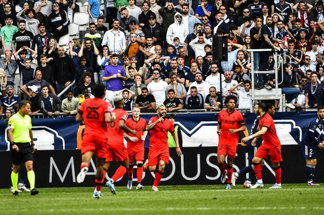 Joie but Andy Delort (ogc) FOOTBALL : Bordeaux vs Nice - 35eme Journee de L1 Ubereats - Bordeaux - 01 05 2022 ThierryBreton Panoramic 