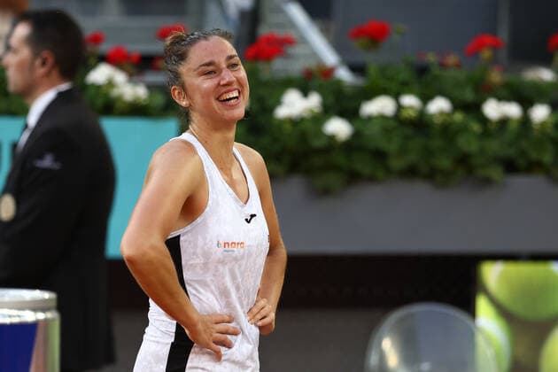 Sport Bilder des Tages May 1, 2022, MADRID, MADRID, SPAIN: Sara Sorribes of Spain reacts after winning against Naomi Osaka of Japan during the Mutua Madrid Open 2022 celebrated at La Caja Magica on May 01, 2022, in Madrid, Spain. MADRID SPAIN - ZUMAa181 20220501_zaa_a181_249 Copyright: xOscarxJ.xBarrosox