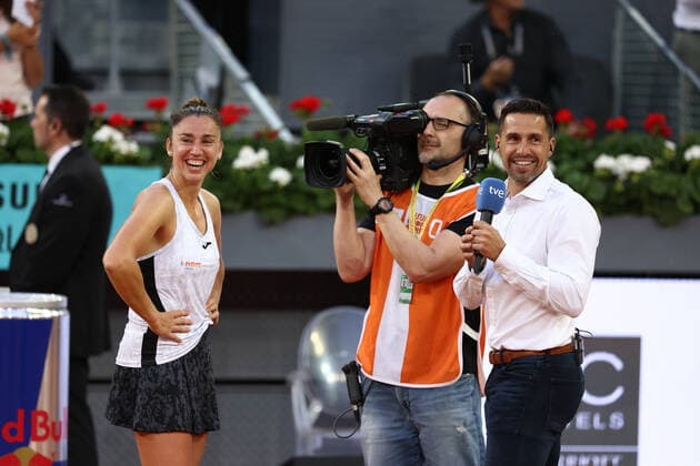 May 1, 2022, MADRID, MADRID, SPAIN: Sara Sorribes of Spain reacts after winning against Naomi Osaka of Japan during the Mutua Madrid Open 2022 celebrated at La Caja Magica on May 01, 2022, in Madrid, Spain. MADRID SPAIN - ZUMAa181 20220501_zaa_a181_250 Copyright: xOscarxJ.xBarrosox