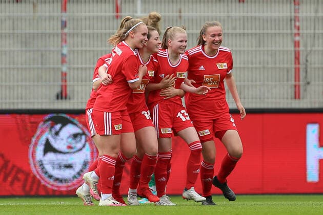 1 FC Union Berlin players celebrating goal, jubilation, optimistic, game scene, highlight, joy about goal, 01 05 2022, Berlin Germany , football, test match, 1 FC Union Berlin SV Werder Bremen xobx
