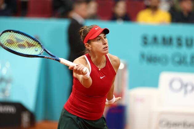 May 2, 2022, MADRID, MADRID, SPAIN: Belinda Bencic of Switzerland in action against Ons Jabeur of Tunisia during the Mutua Madrid Open 2022 celebrated at La Caja Magica on May 02, 2022, in Madrid, Spain. MADRID SPAIN - ZUMAa181 20220502_zaa_a181_102 Copyright: xOscarxJ.xBarrosox