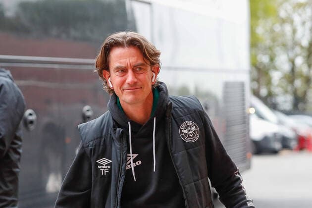 Fußball, Trainerhistorie Brentford FC von 1903 bis heute Manchester United, ManU v Brentford Premier League Brentford Head Coach Thomas Frank arriving prior to the Premier League match between Manchester United and Brentford at Old Trafford, Manchester Content Not Available For UK Newspapers Copyright: xMarkxDxFullerx FIL-16867-0012 UK Newspapers OUT
