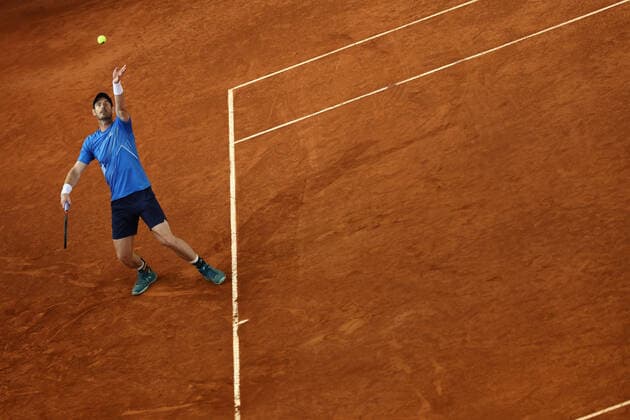May 2, 2022, MADRID, MADRID, SPAIN: Andy Murray of Great Britain in action against Dominic Thiem of Austria during the Mutua Madrid Open 2022 celebrated at La Caja Magica on May 02, 2022, in Madrid, Spain. MADRID SPAIN - ZUMAa181 20220502_zaa_a181_234 Copyright: xOscarxJ.xBarrosox