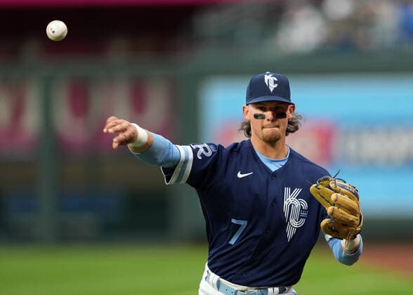 May 03, 2022: Kansas City Royals third baseman Bobby Witt Jr. (7) fires the ball across the infield at Kauffman Stadium Kansas City, Missouri. The Kansas City Royals defeated the St. Louis Cardinals 7-1. CSM. Kansas City United States - ZUMAc04_ 20220503_zaf_c04_054 Copyright: xJonxRobichaudx