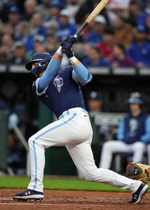 May 03, 2022: Kansas City Royals third baseman Bobby Witt Jr. (7) hits his first career home run at Kauffman Stadium Kansas City, Missouri. The Kansas City Royals defeated the St. Louis Cardinals 7-1. CSM. Kansas City United States - ZUMAc04_ 20220503_zaf_c04_059 Copyright: xJonxRobichaudx