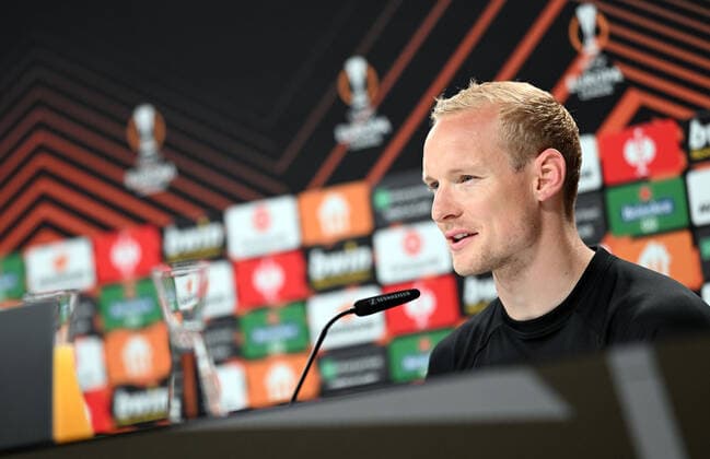 04 05 2022, xjhx, football UEFA Europa League, Eintracht Frankfurt training and press conference emspor, v l Sebastian Rode Eintracht Frankfurt DFL DFB REGULATIONS PROHIBIT ANY USE OF PHOTOGRAPHS as IMAGE SEQUENCES and or QUASI VIDEO Frankfurt am Main