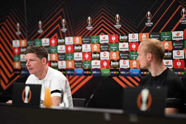 04 05 2022, xjhx, football UEFA Europa League, Eintracht Frankfurt training and press conference emspor, f l coach Oliver Glasner Eintracht Frankfurt zautz, Sebastian Rode Eintracht Frankfurt DFL DFB REGULATIONS PROHIBIT ANY USE OF PHOTOGRAPHS as IMAGE SEQUENCES and or QUASI VIDEO Frankfurt am Main