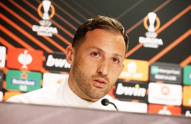 RB Leipzig training 04 05 2022 Glasgow, 04 05 2022, Ibrox Stadium, Football, UEFA Europa League, Matchday 1, Press conference RB Leipzig before the semifinal , Rangers FC Glasgow vs RB Leipzig , In picture coach Domenico Tedesco, RB Leipzig , UEFA regulations prohibit any use of photographs as image sequences and or quasi video
