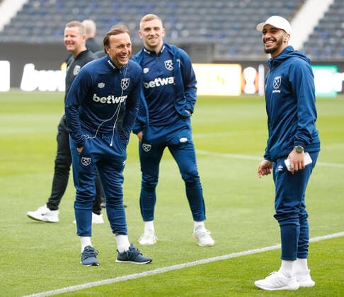 West Ham United Stadium Walk Around The West Ham players during the West Ham United Stadium Walk before the UEFA Europa League Semi-Final Second Leg match against Eintracht Frankfurt at the Deutsche Bank Park, Frankfurt Content Not Available For UK Newspapers Copyright: xPaulxChestertonx FIL-16874-0005 UK Newspapers OUT