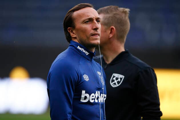 West Ham United Stadium Walk Around Mark Noble of West Ham United during the West Ham United Stadium Walk before the UEFA Europa League Semi-Final Second Leg match against Eintracht Frankfurt at the Deutsche Bank Park, Frankfurt Content Not Available For UK Newspapers Copyright: xPaulxChestertonx FIL-16874-0006 UK Newspapers OUT