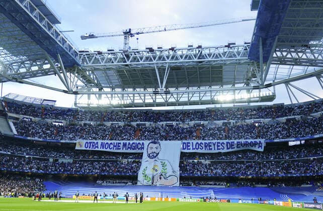 Sport Bilder des Tages Mandatory Credit: Photo by Javier Garcia Shutterstock (12923462q) A banner to Karim Benzema of Real Madrid reading Another Magic Night from the Kings of Europe Real Madrid v Manchester City, UEFA Champions League, Semi Final, Second Leg, Football, Santiago Bernabeu, Madrid, Spain - 04 May 2022 EDITORIAL USE ONLY No use with unauthorised audio, video, data, fixture lists, club league logos or live services. Online in-match use limited to 120 images, no video emulation. No use in betting, games or single club league player publications. Real Madrid v Manchester City, UEFA Champions League, Semi Final, Second Leg, Football, Santiago Bernabeu, Madrid, Spain - 04 May 2022 EDITORIAL USE ONLY No use with unauthorised audio, video, data, fixture lists, club league logos or live services. Online in-match use limited to 120 images, no video emulation. No use in betting, games or single club league player publications. Copyright: xJavierxGarcia Shutterstockx 12923462q