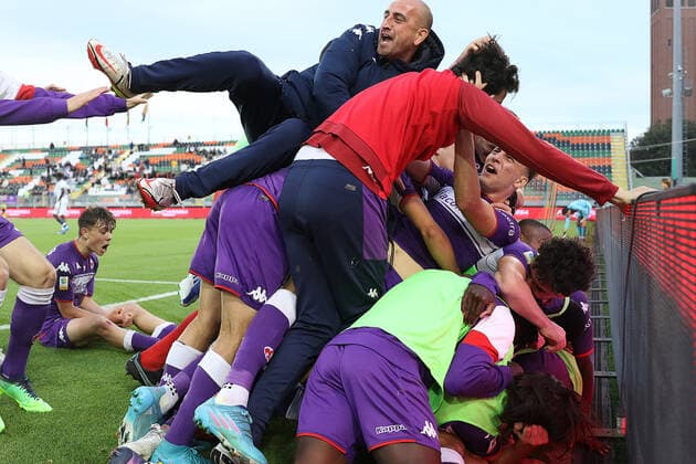 Photo Paola Garbuio LaPresse May 04, 2022 Venezia, Italy soccer A.C.F.Fiorentina vs Atalanta B.C. - TimVision Cup Final under19 2021 2022 - Penzo stadium. In the pic : celebration goal corradini giovanni  Copyright: xPaolaxGarbuio LaPressex