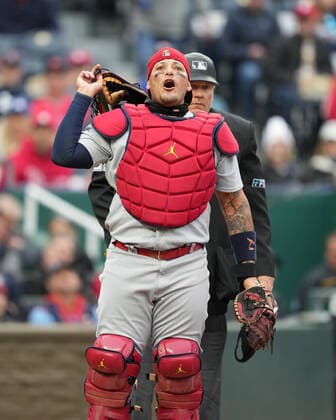May 04, 2022: St. Louis Cardinals catcher Yadier Molina (4) watches a foul ball at Kauffman Stadium Kansas City, Missouri. The St Louis Cardinals beat the Kansas City Royals 10-0. CSM. Kansas City United States - ZUMAc04_ 20220504_zaf_c04_005 Copyright: xJonxRobichaudx