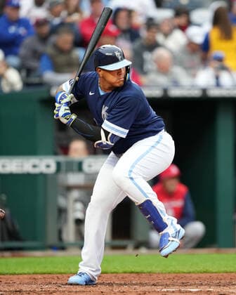 May 04, 2022: Kansas City Royals catcher Salvador Perez (13) is poised to strike on a pitch from St. Louis Cardinals starting pitcher Adam Wainwright (50) at Kauffman Stadium Kansas City, Missouri. The St Louis Cardinals beat the Kansas City Royals 10-0. CSM. Kansas City United States - ZUMAc04_ 20220504_zaf_c04_008 Copyright: xJonxRobichaudx