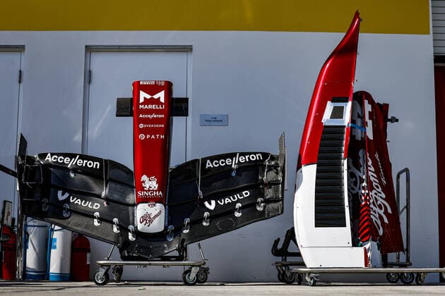 Alfa Romeo F1 Team ORLEN C42, mechanical detail during the Formula 1 Crypto.com Miami Grand Prix 2022, 5th round of the 2022 FIA Formula One World Championship, WM, Weltmeisterschaft on the Miami International Autodrome, from May 6 to 8, 2022 in Miami Gardens, Florida, United States of America - F1 - MIAMI GRAND PRIX 2022 DPPI Panoramic  00122013_1282