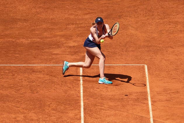 May 5, 2022, MADRID, MADRID, SPAIN: Ekaterina Alexandrova of Russia in action against Ons Jabeur of Tunisia during the Mutua Madrid Open 2022 celebrated at La Caja Magica on May 05, 2022, in Madrid, Spain. MADRID SPAIN - ZUMAa181 20220505_zaa_a181_193 Copyright: xOscarxJ.xBarrosox