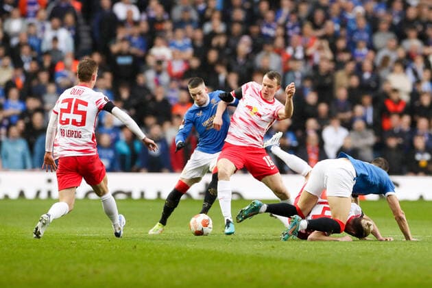 Glasgow Rangers RB Leipzig 05 05 2022 Glasgow, 05 05 2022, Ibrox Stadium, Football, Season 2021 2022, Europa League, Semifinal, Glasgow Rangers RB Leipzig , Pictured f l Dani Olmo 25, RB Leipzig , Ryan Kent 14, Rangers and Lukas Klostermann 16, RB Leipzig UEFA regulations prohibit any use of photographs as image sequences and or quasi video