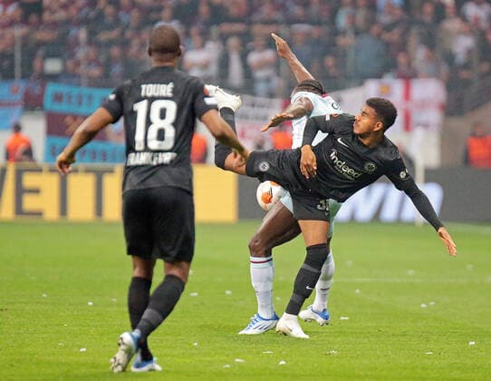 05 05 2022, xovx, soccer UEFA Europa League, semi-final, Eintracht Frankfurt West Ham United v l Almamy Toure Eintracht Frankfurt , Michail Antonio West Ham United , Ansgar Knauff Eintracht Frankfurt emspor Frankfurt