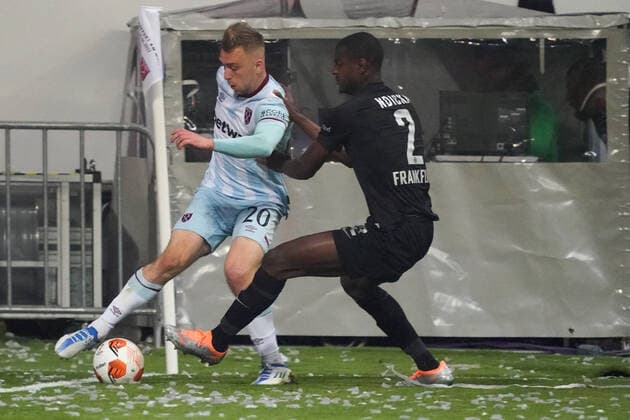 Jarrod Bowen West Ham United vs Evan Ndicka Eintracht Frankfurt Frankfurt 05 05 2022 Eintracht Frankfurt vs West Ham United, UEFA Europa League, semi-final second leg