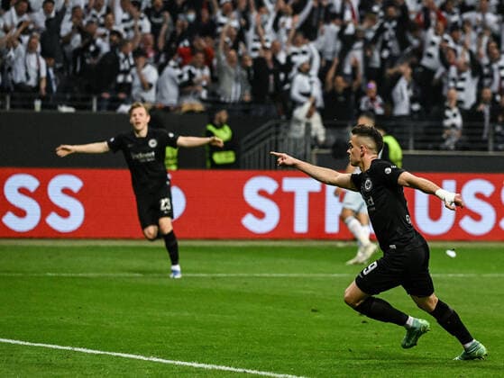 05 05 2022, xpsx, football UEFA Europa League 1 2 final, Eintracht Frankfurt West Ham United v l celebrate the goal, goal celebration for 1 0 goal scorer Rafael Borre Eintracht Frankfurt DFL DFB REGULATIONS PROHIBIT ANY USE OF PHOTOGRAPHS as IMAGE SEQUENCES and or QUASI VIDEO emspor Frankfurt