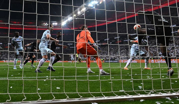 05 05 2022, xjhx, football UEFA Europa League 1 2 final , Eintracht Frankfurt West Ham United emspor, v l Evan Ndicka N Dicka N Dicka Eintracht Frankfurt clears on the line DFL DFB REGULATIONS PROHIBIT ANY USE OF PHOTOGRAPHS as IMAGE SEQUENCES and or QUASI VIDEO Frankfurt