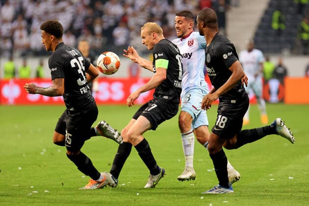 Frankfurt, Germany 05 May 2022 Europa League 1 2 Final 2021 2022 Eintracht Frankfurt vs West Ham United v li fighting for the ball Tuta Frankfurt , Sebastian Rode Frankfurt , Pablo Fornals West Ham and Almamy Toure Frankfurt Deutsche Bank Park Hessen Copyright: xFotostandx xRacochax