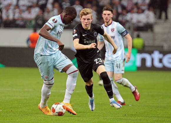 05 05 2022, xovx, soccer UEFA Europa League, semi-final, Eintracht Frankfurt West Ham United v l Kurt Zouma West Ham United , Jens Petter Hauge Eintracht Frankfurt , Declan Rice West Ham United emspor Frankfurt